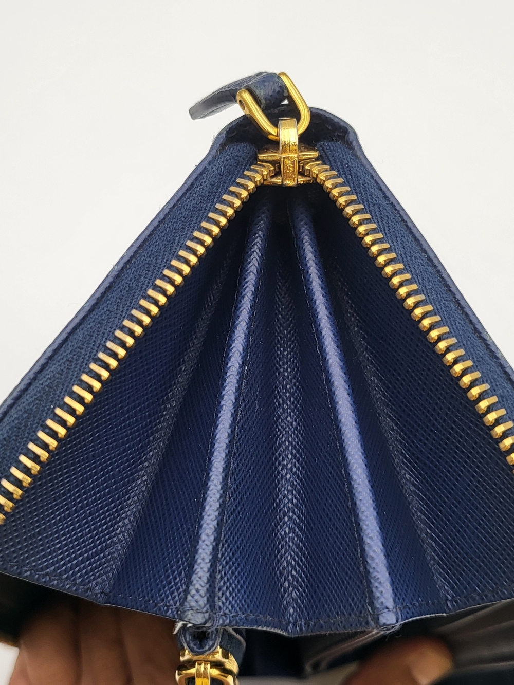 PRADA Blue Saffiano Leather Large Organizer Zip Wallet. Authentic. - Picture 14 of 16